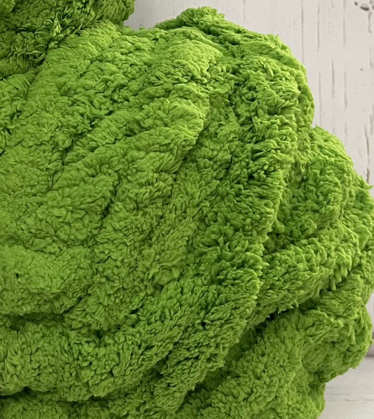 JUMBO Chenille Yarn, NEW COLOR ~ LIME ~ Loop-A-Lot 8oz/226.8g, 28y, Polyester, Super Bulky 7 -Low Shipping rates