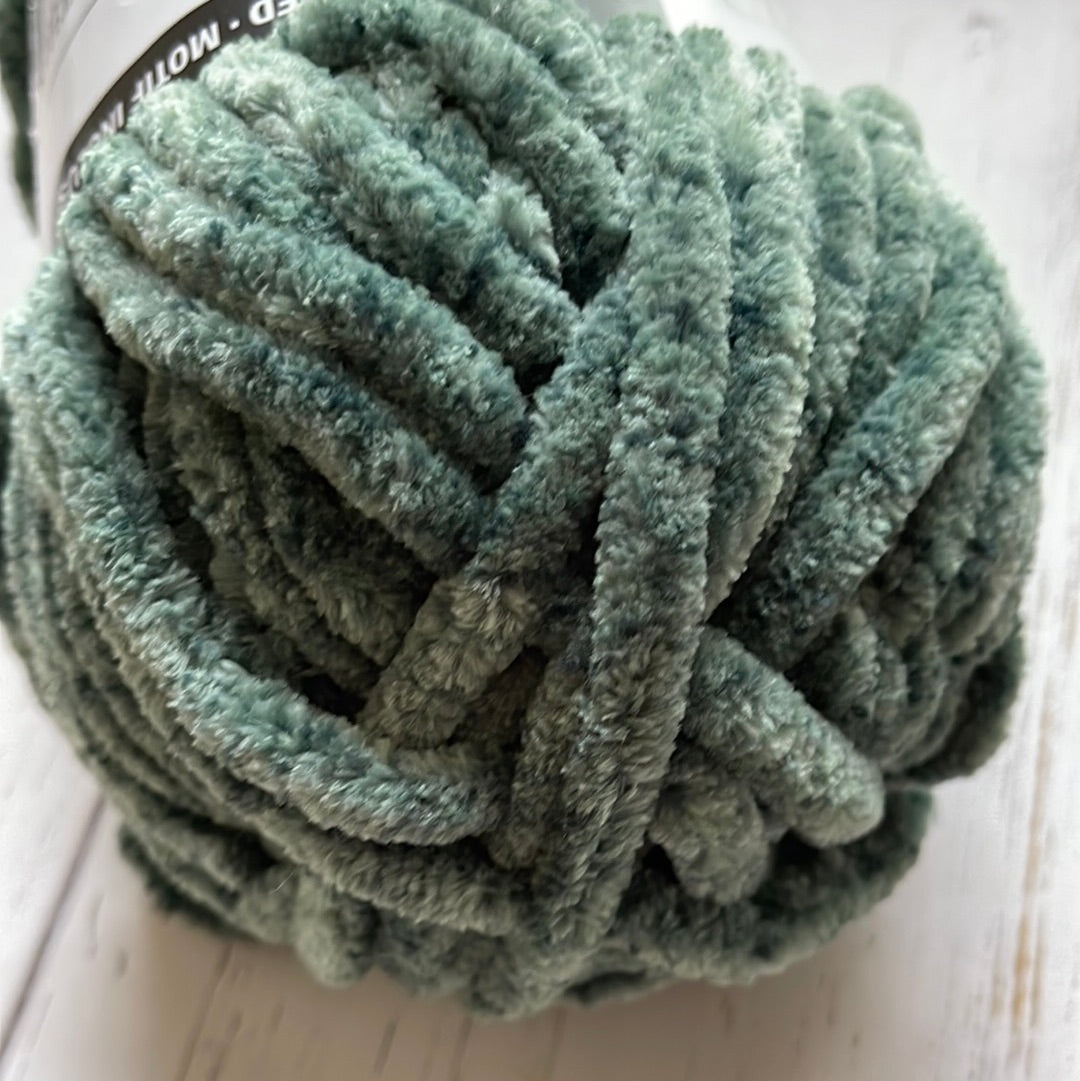 Chenille Home Heather ~ Green Yarn