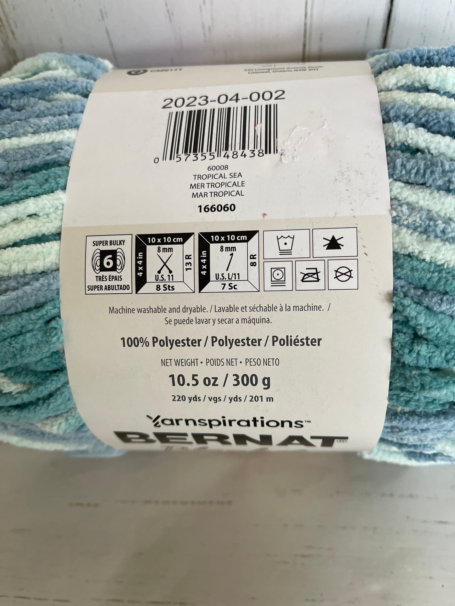 BERNAT BABY BLANKET Yarn ~ Tropical Sea ~ 10.5oz/300g, 220 yards/201m, Super Bulky 6