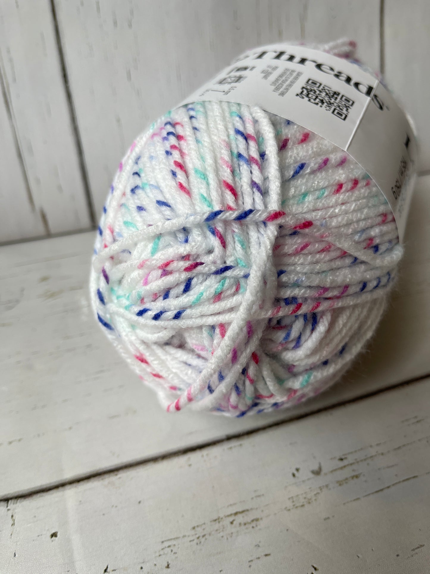 POSEY YARN ~ Carousel Twist ~ Loops & Threads