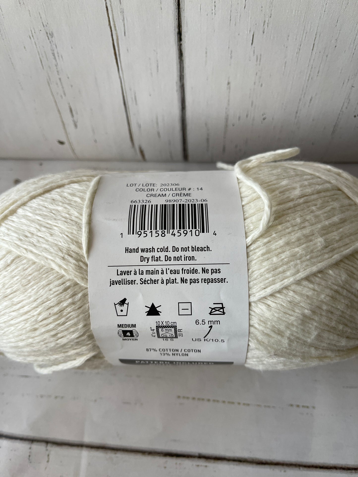 CREAM YARN  ~ Creme Cotton ~  Loops & Threads