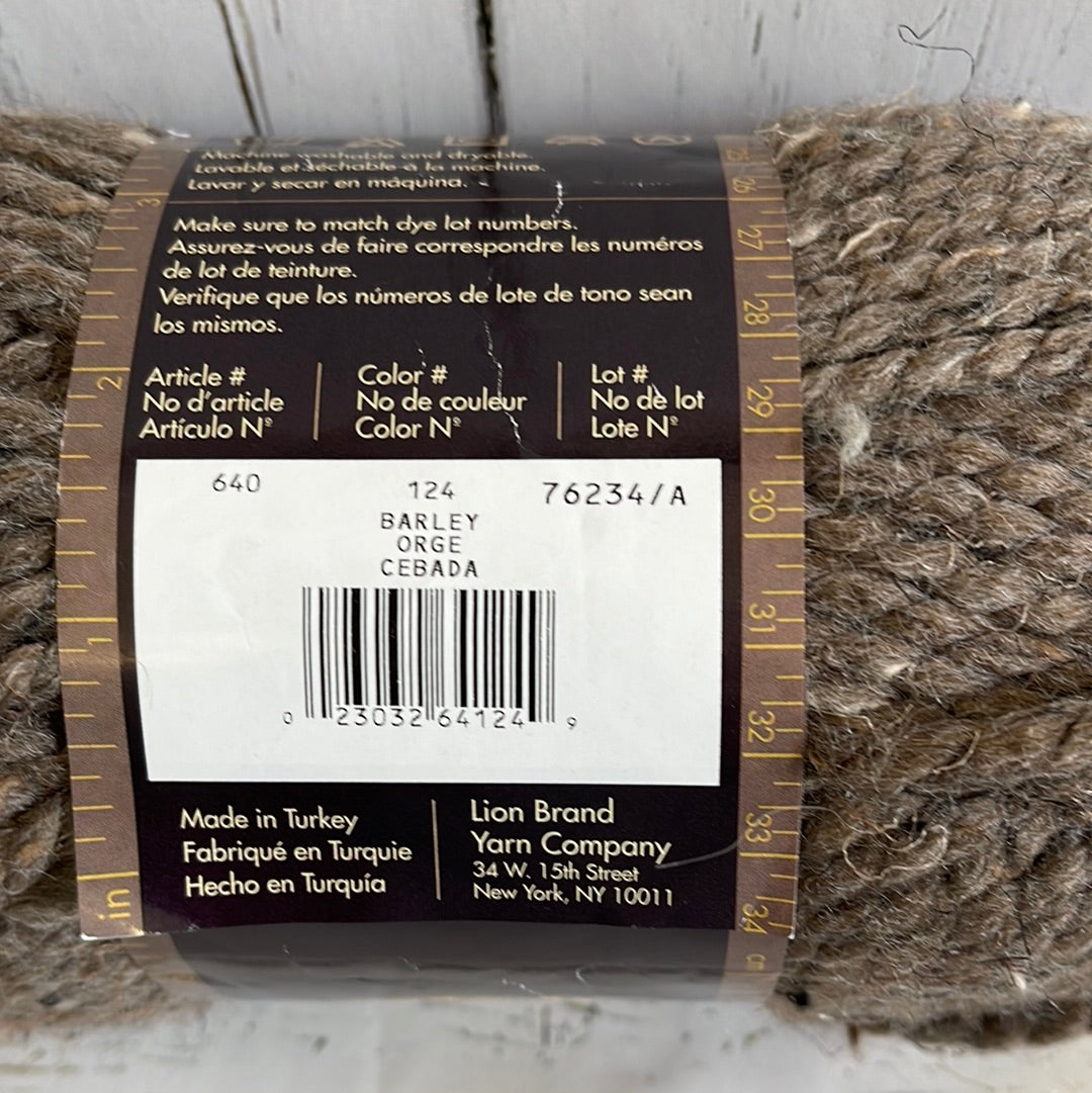 LION BRAND WOOL Ease Thick And Quick Yarn ~ Barley ~  6 oz/170g (106 yd/97 m) Super Bulky 6