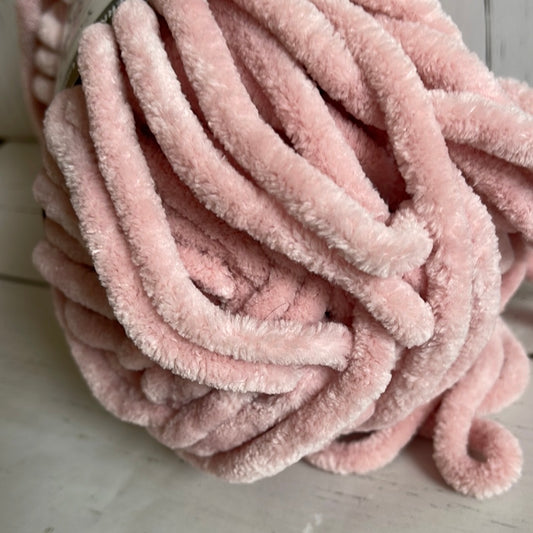 BLUSH YARN ~ Sweet Snuggles