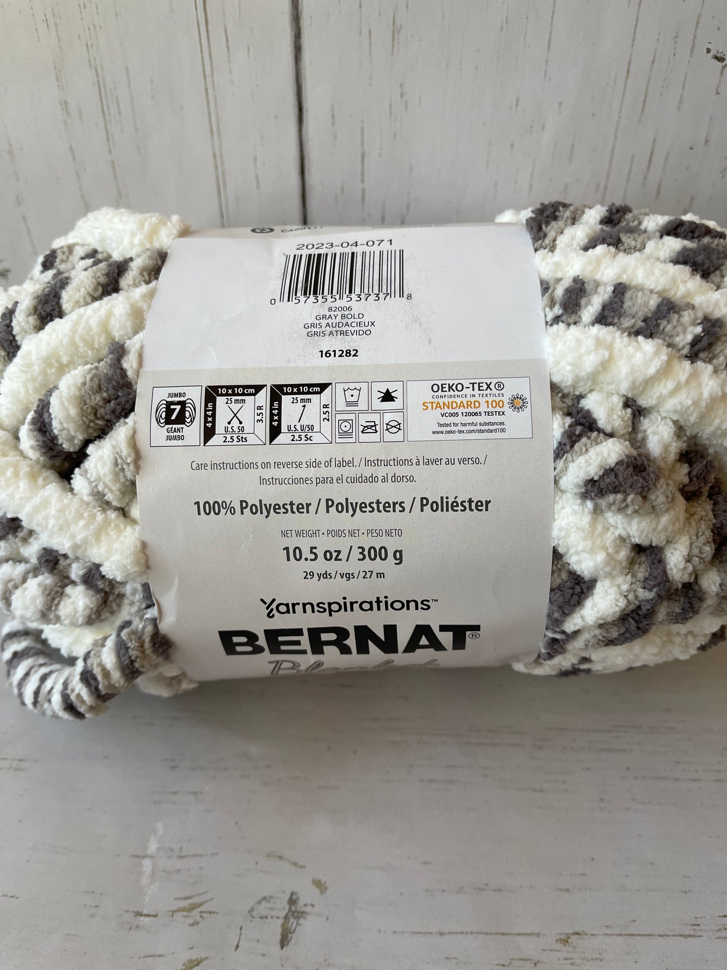 GRAY BOLD YARN ~ Bernat Blanket Big Bold