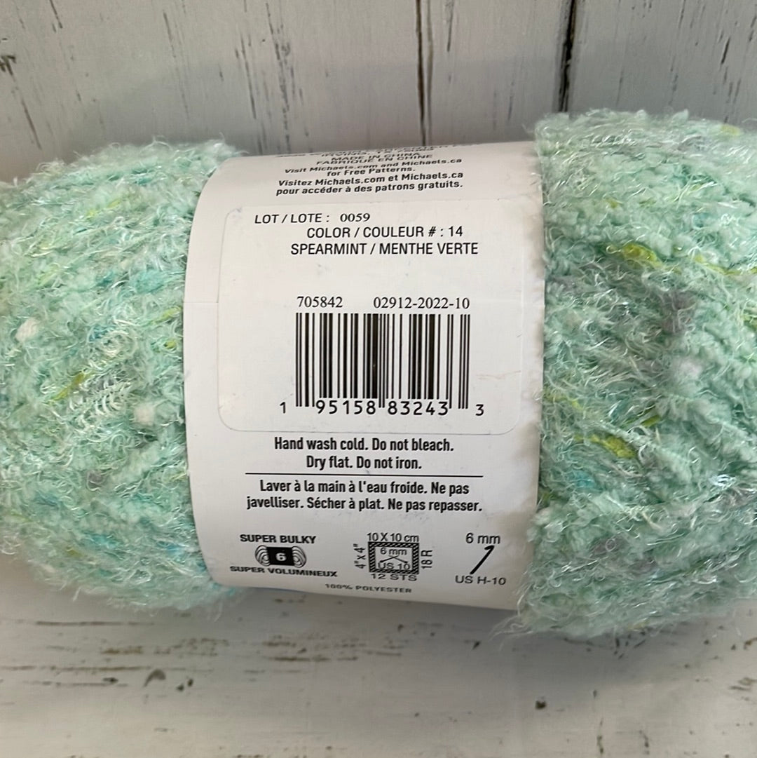 Cozy Boucle ~ SPEARMINT YARN ~ Loops & Threads