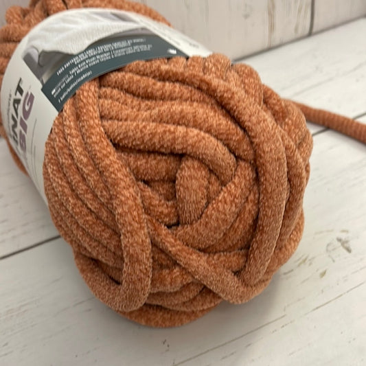 CARAMEL YARN - Bernat Plush Big