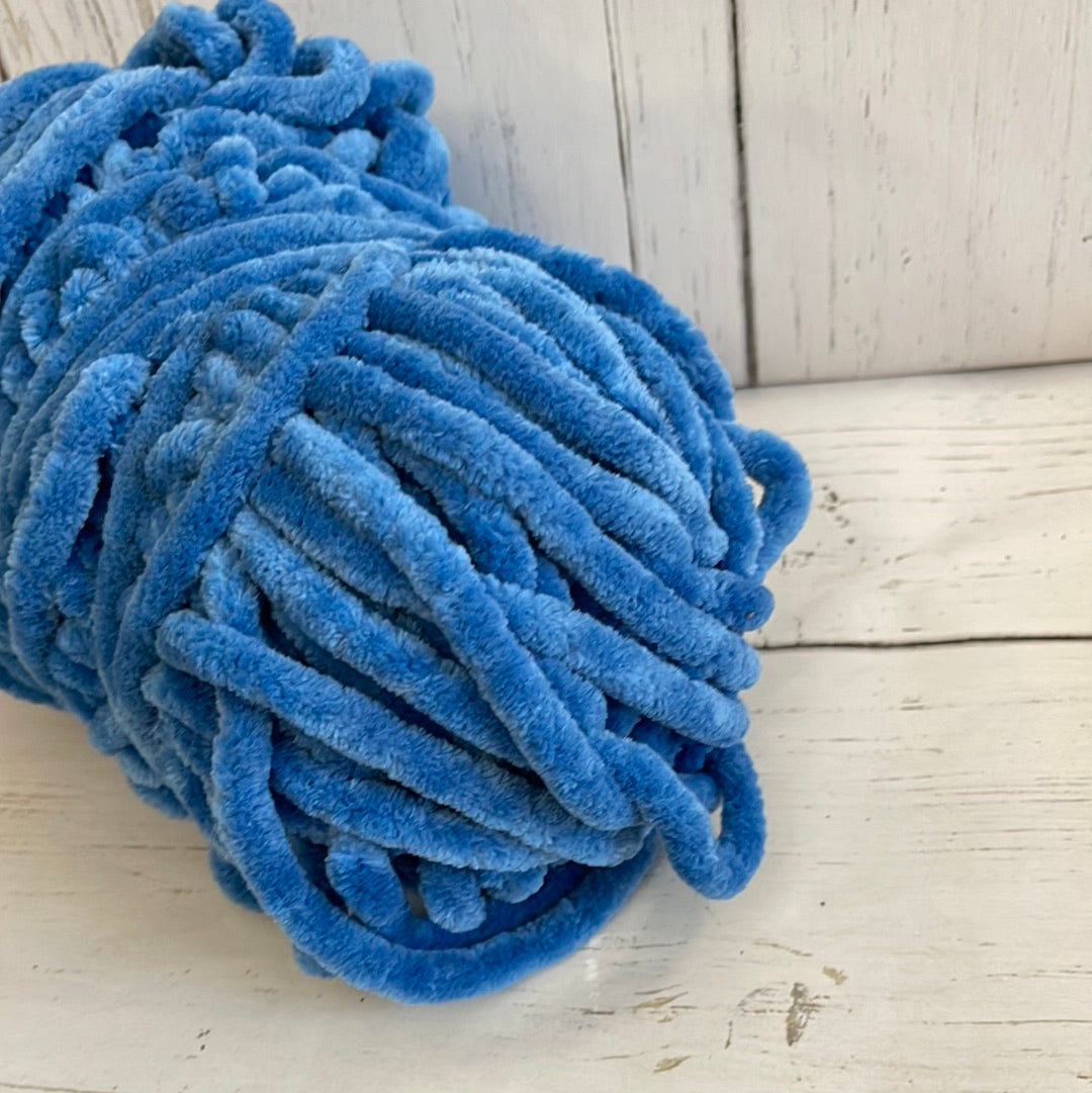 Country Blue ~ CHENILLE HOME ~ New No Label