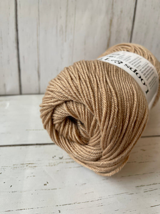 LUXE MERINO ~ Deep Sand ~ Loops & Threads