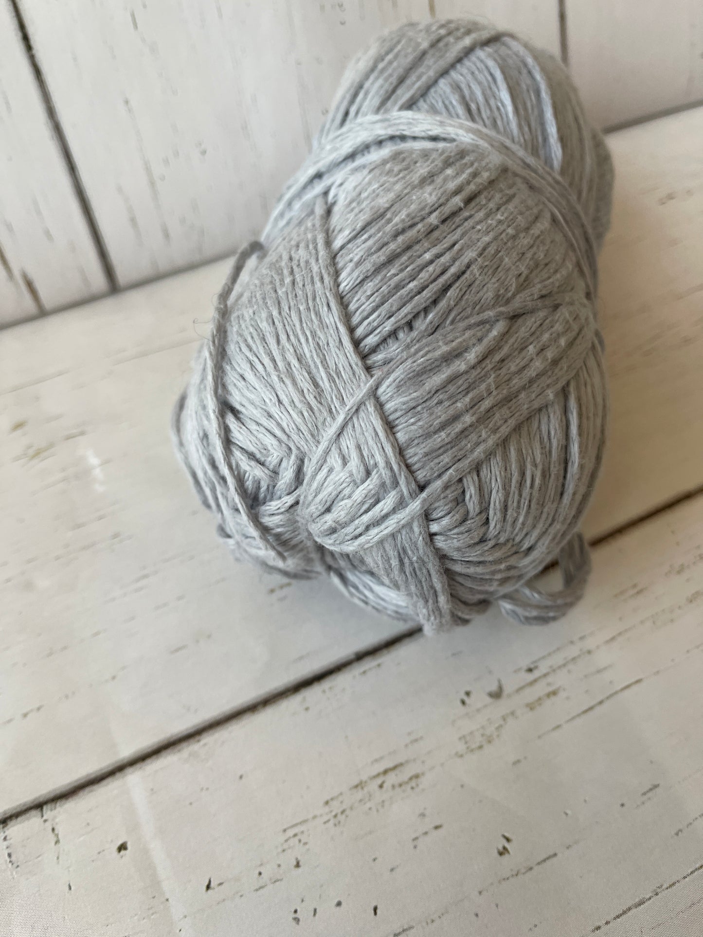 MID GREY YARN ~ No Label ~ Creme Cotton ~  Loops & Threads