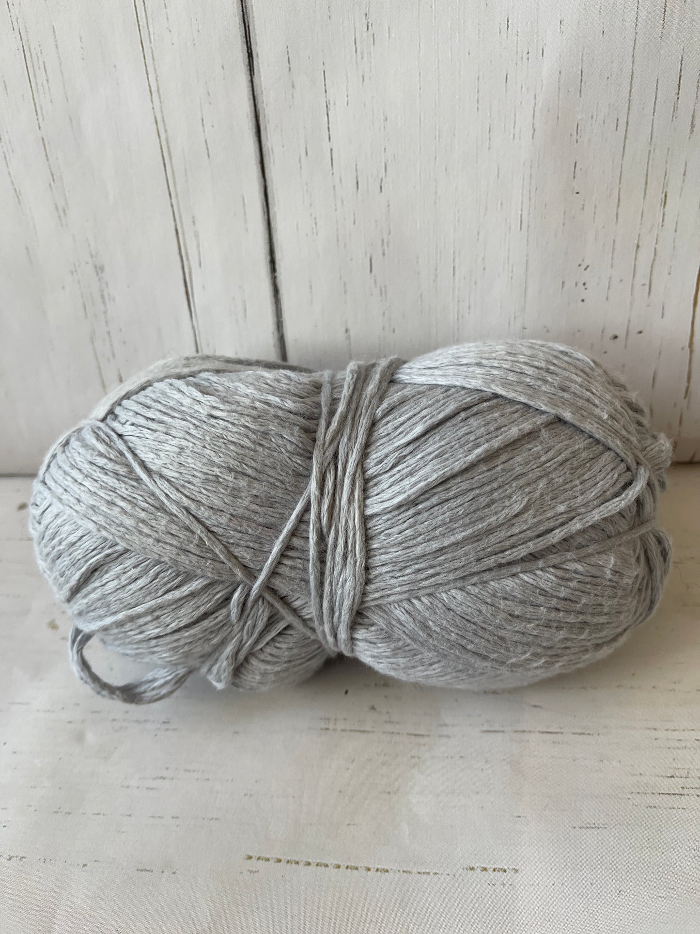 MID GREY YARN ~ No Label ~ Creme Cotton ~  Loops & Threads