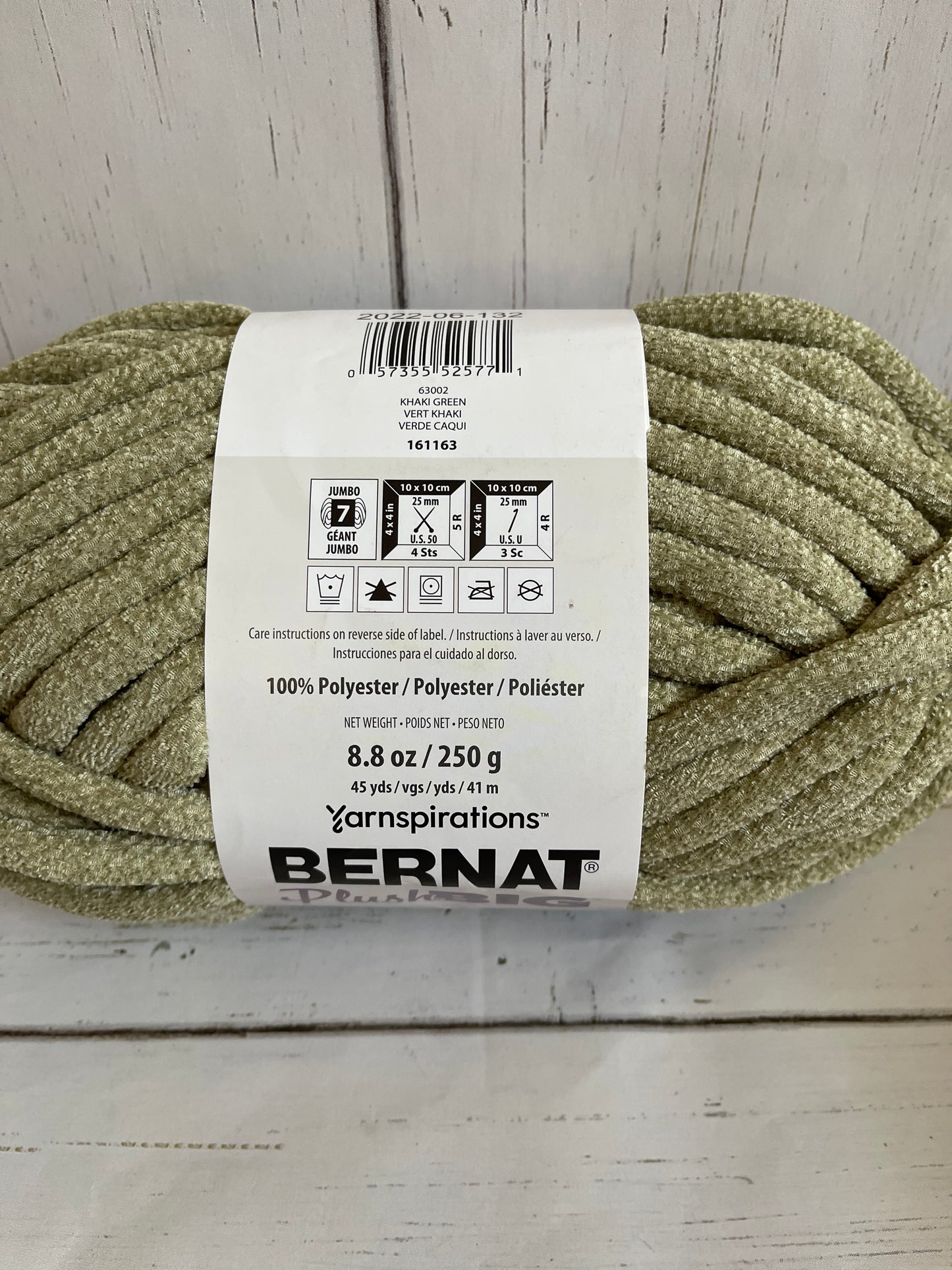 KHAKI GREEN YARN - Bernat Plush Big