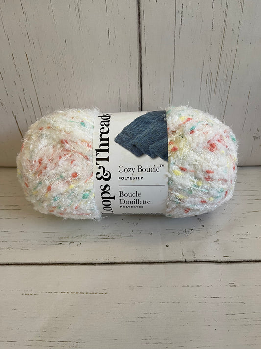 Cozy Boucle ~ CIRCUS YARN ~ Loops & Threads