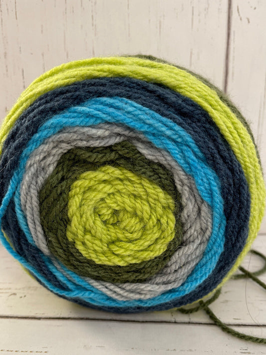 LIME TWIST ~ Caron Cakes ~ Color Me Bold ~  8.5 oz/240g, 445 yds/407 m Size 4 new no label