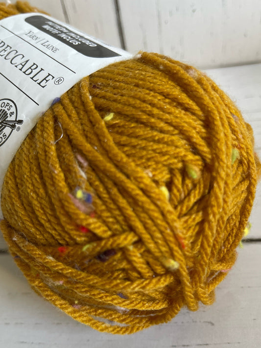 IMPECCABLE ~ GOLD Tweed Yarn ~ Loops & Threads