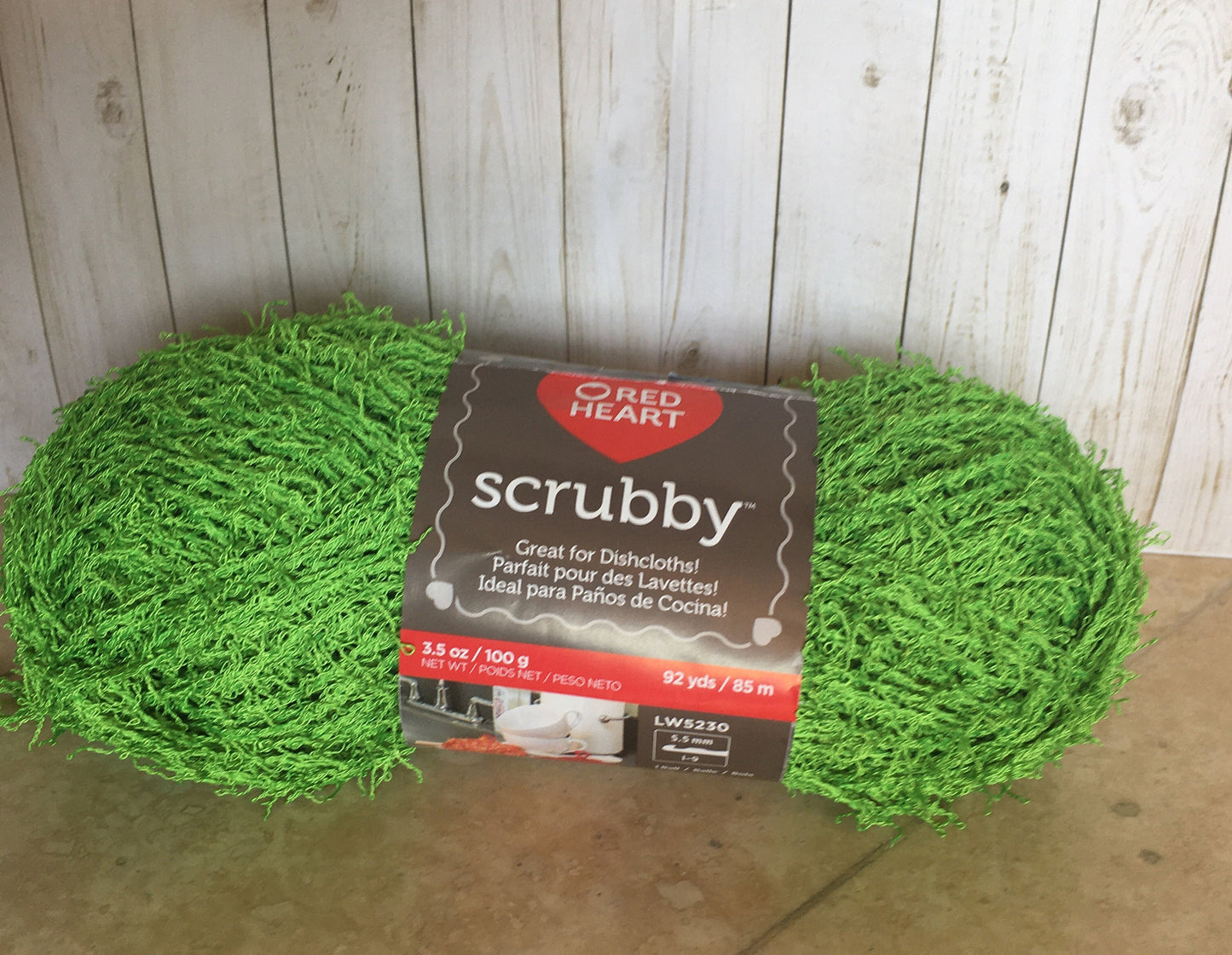 RED HEART Scrubby LIME  3.5oz/100g, 92yds/85m Size medium 4 Great for crafts or Decorations or Art