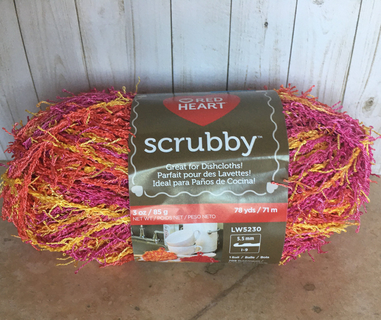 RED HEART Scrubby ZESTY 3oz/85g, 78yds/71m Size medium 4 Great for crafts, decorations