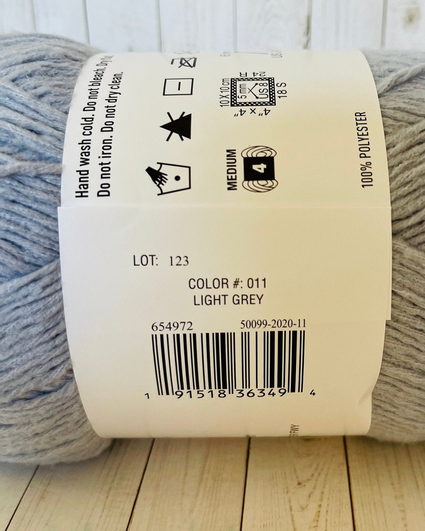 LIGHT GRAY ~ Baby Rainbow - Loops & Threads ~ 503 Yards, 7.05 oz