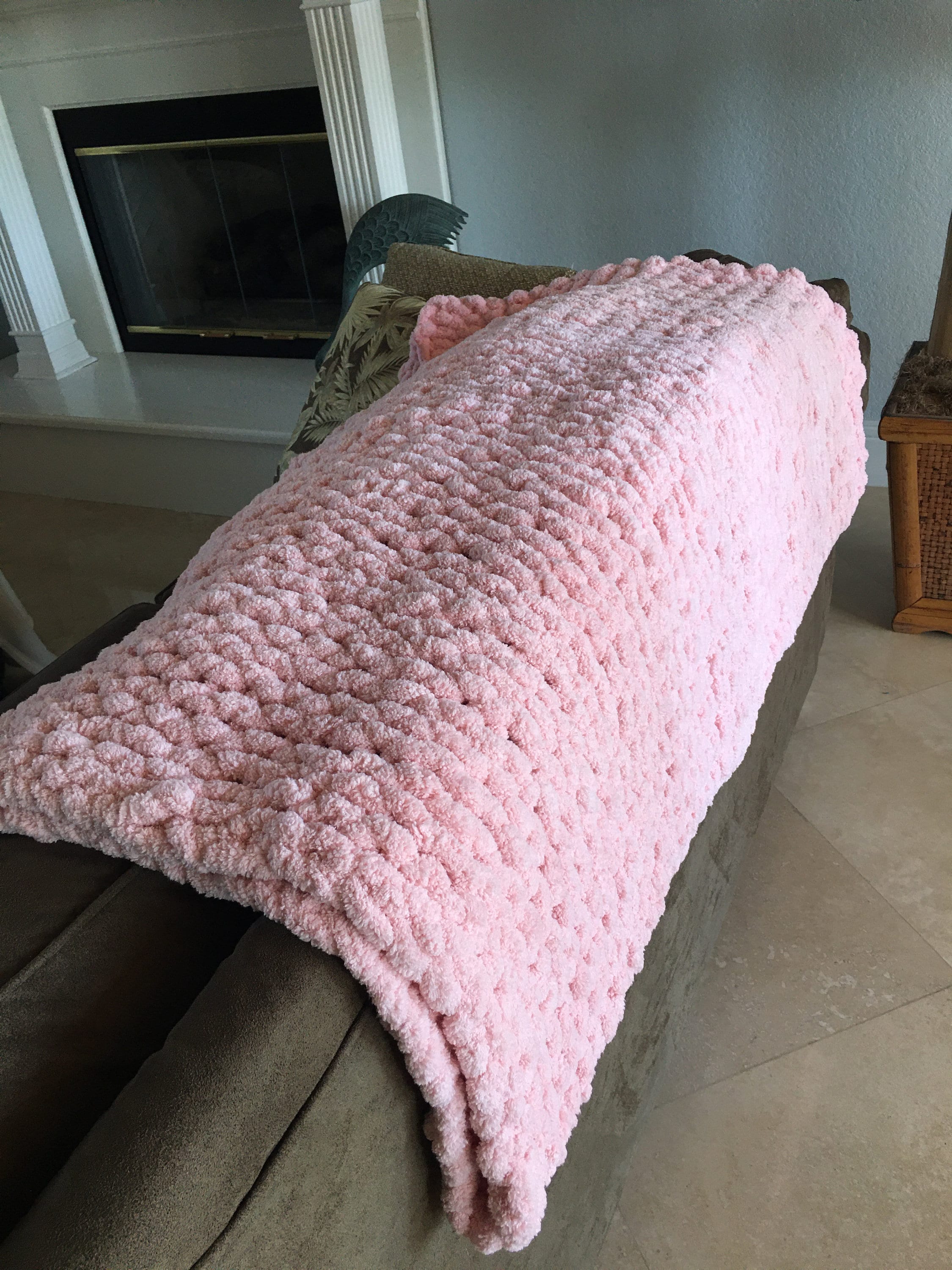 Chunky knit blanket 40x60 sale