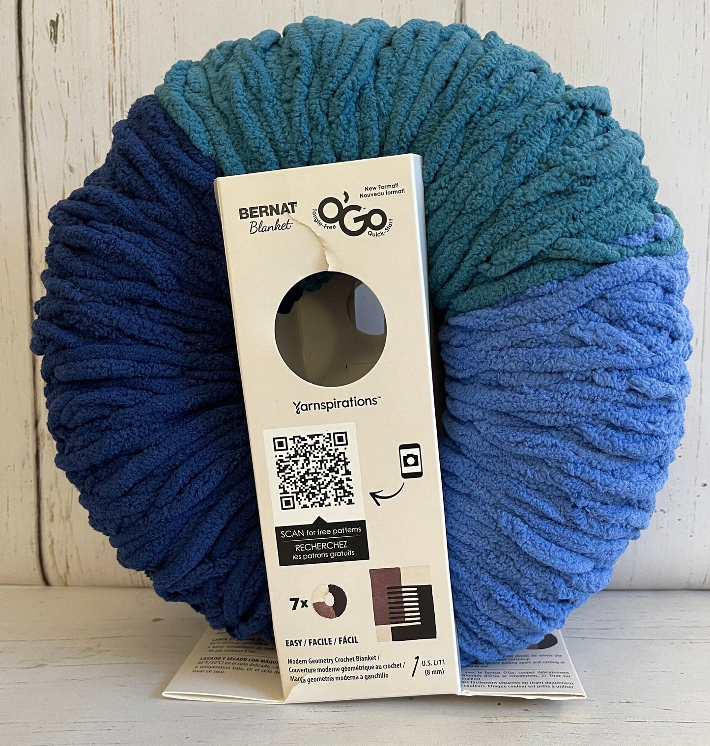 ATLANTIC ~ New OGO ~ Bernat Blanket Yarn ~ Tangle Free