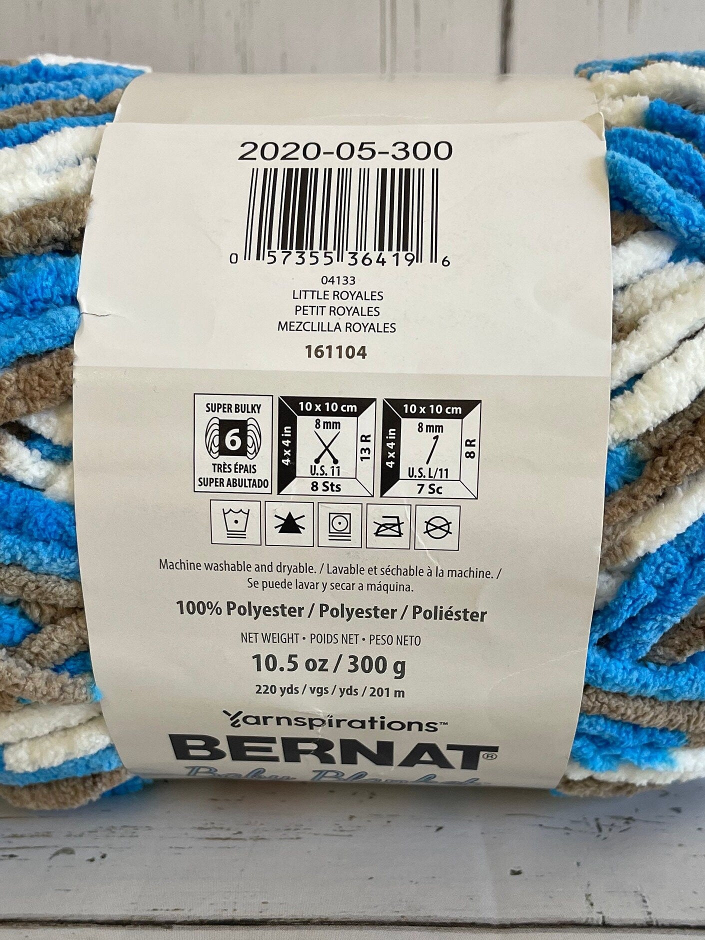 LITTLE ROYALES ~ Bernat Baby Blanket, 10.5oz/300g, 220 yards/201m, Super Bulky 6