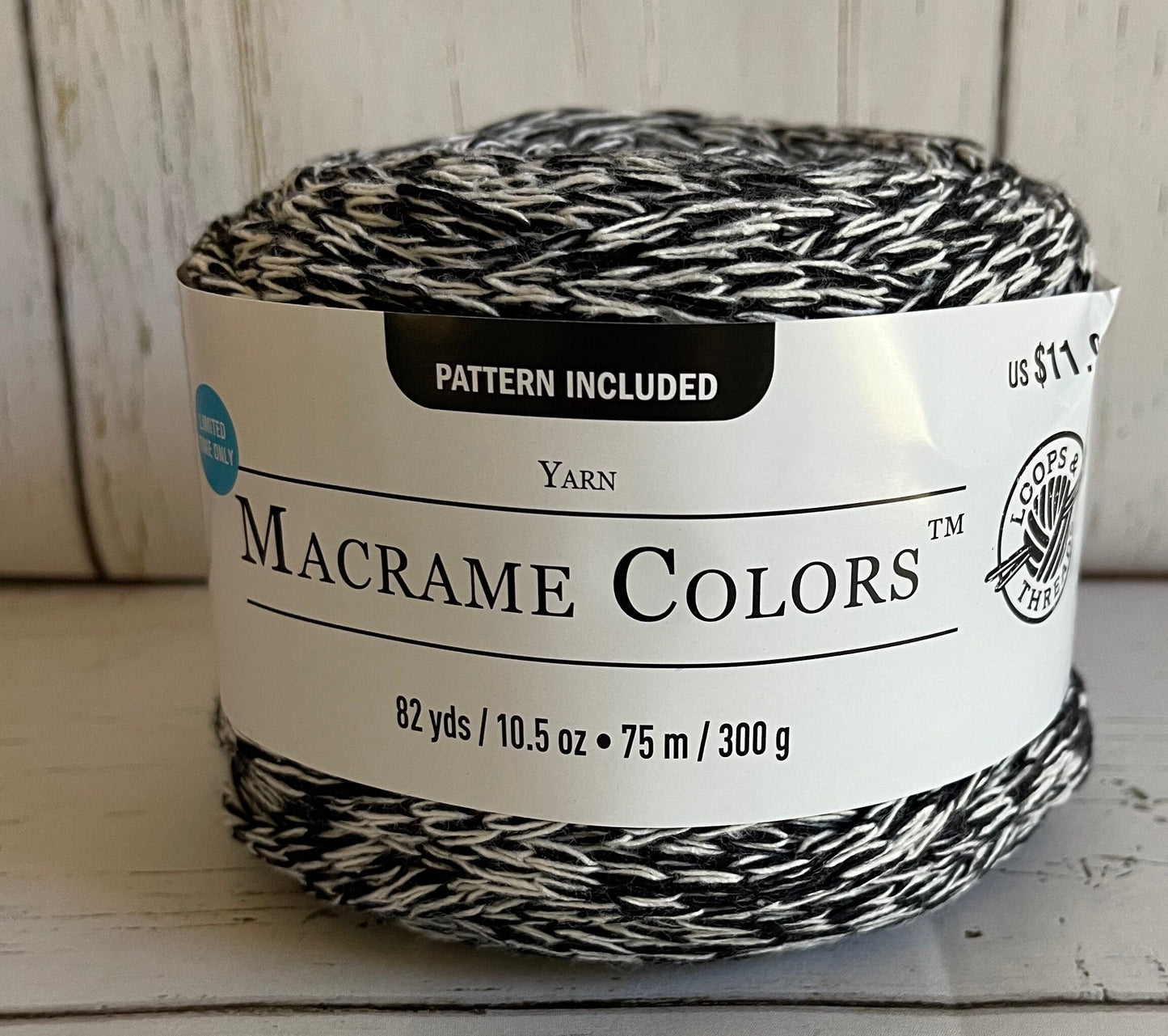 MACRAME COLORS ~ BLACK Marl  ~ Loops & Threads