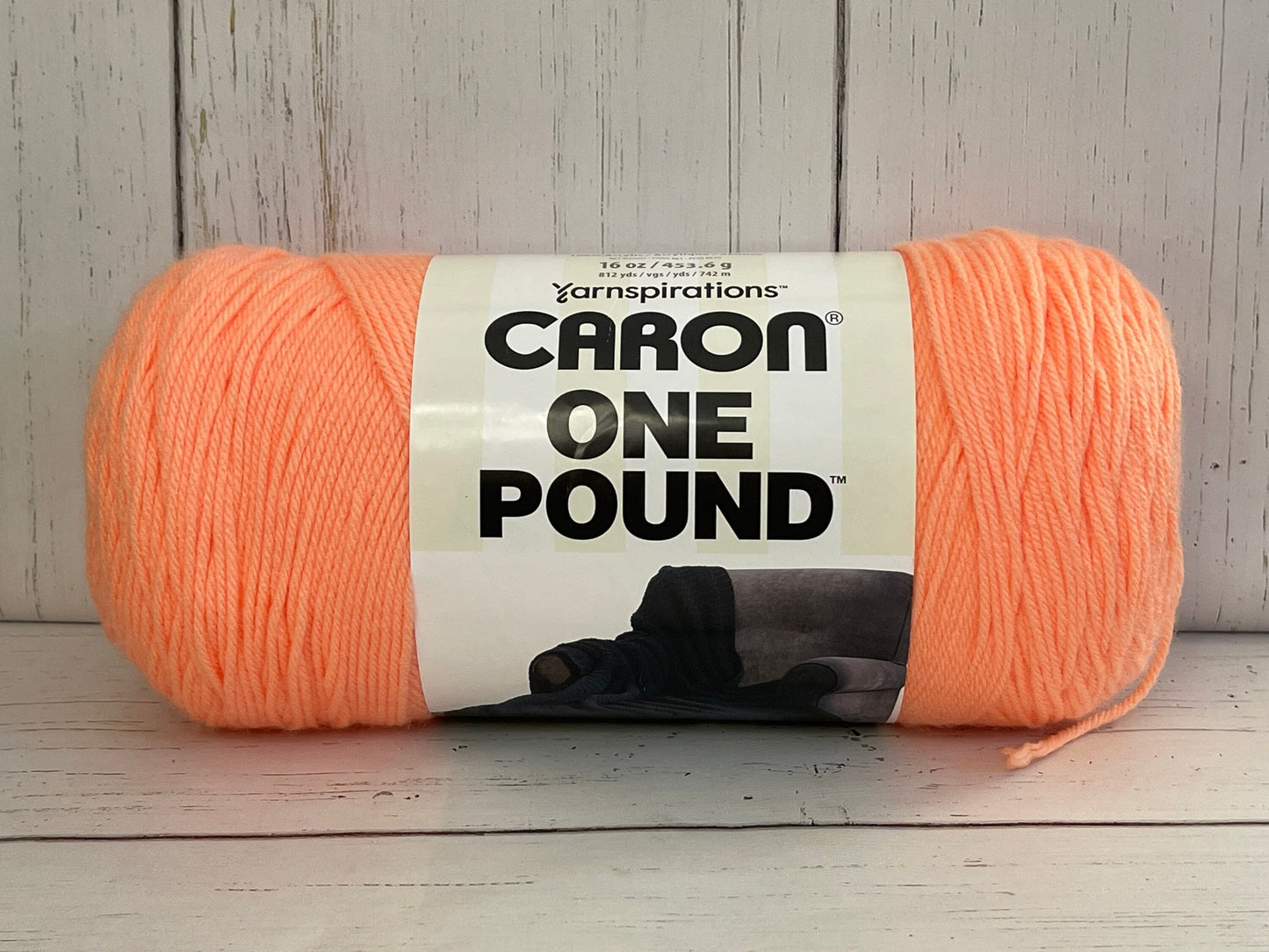 CARON ONE POUND ~ Peach ~16oz/453.6g, 812yrds/742m Size 4 medium