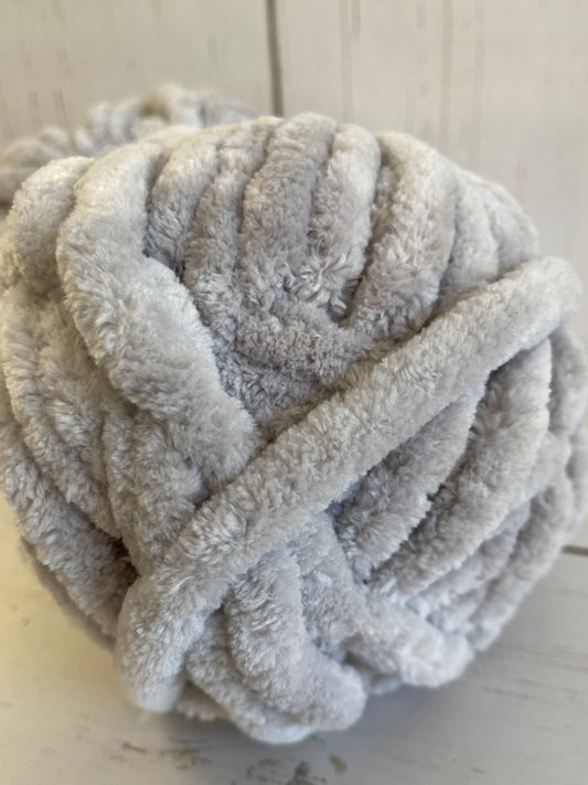 CHENILLE HOME GRAND ~ Gray ~ Yarn